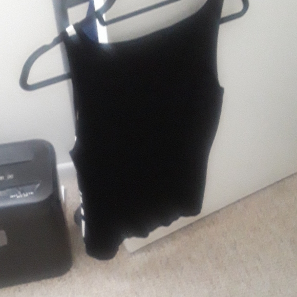 Top - Picture 2 of 3